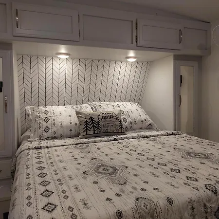 The Torres' Camper Experience! Appartement